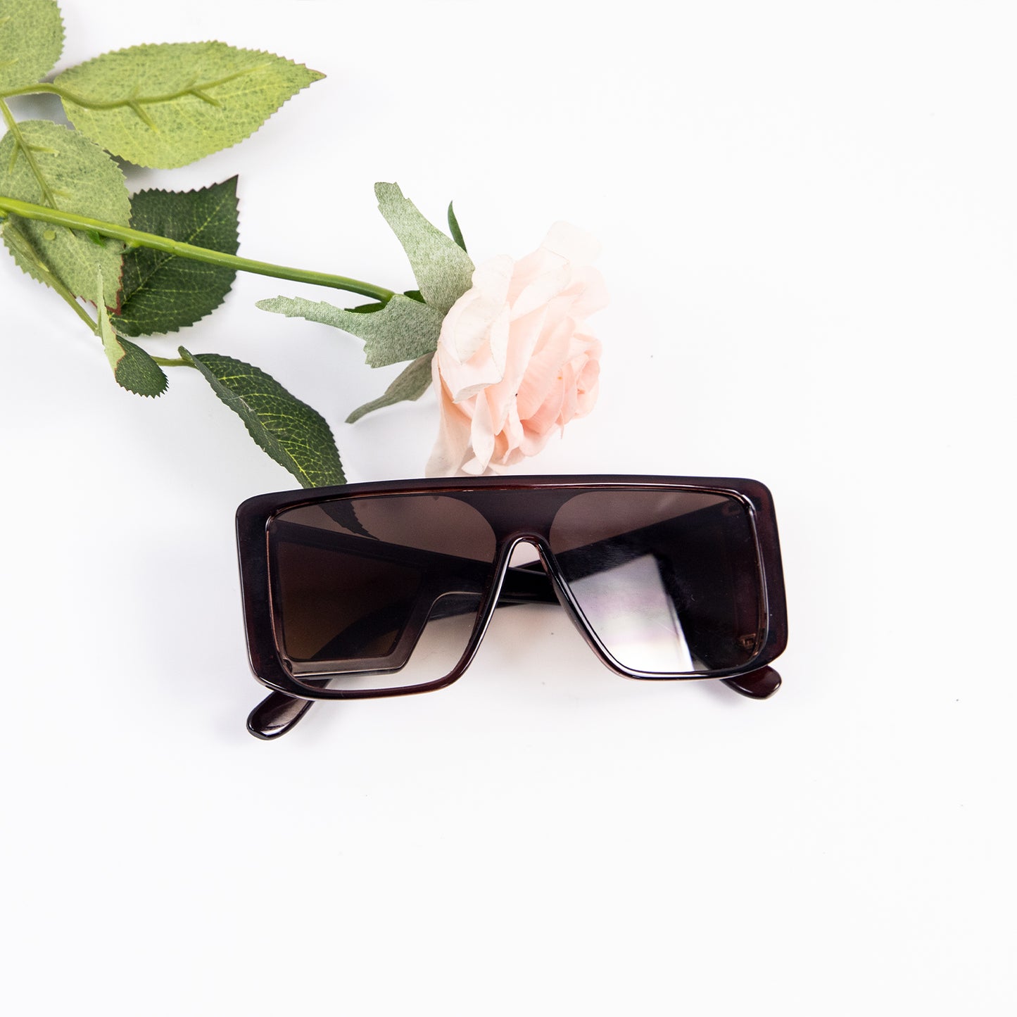 Men’s and Women’s Wrap Around Sunglasses Fit Over Glasses Side Shields Fun Cool y2k Designer Square Shades